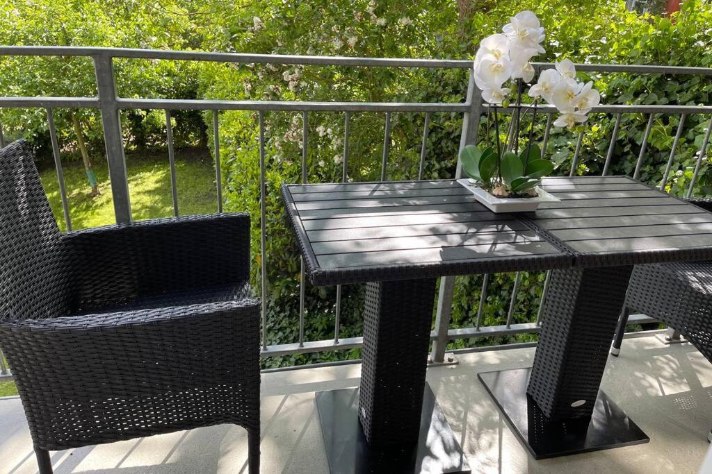 Attraktive Wohnung im schönen Hinterhof Schwerin  Exterior foto